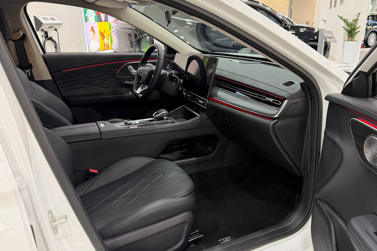 Фото CHERY TENET A8 I Прайм Искрящийся белый I 2026, №7