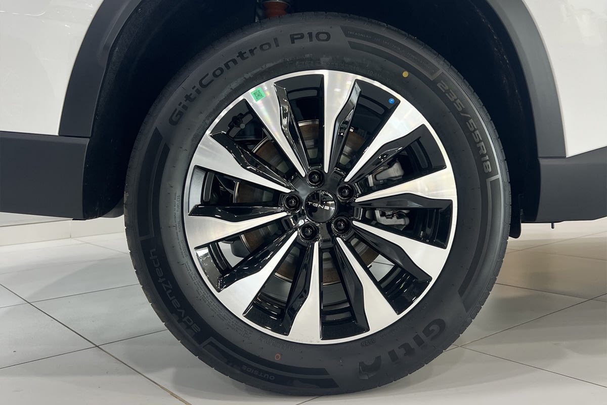 Фото CHERY TENET T8 I Актив Искрящийся белый I 2026, №3