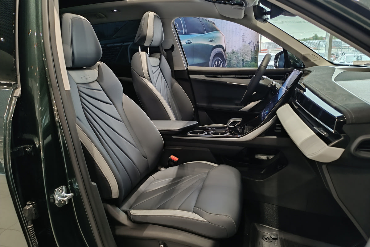 Фото GEELY Atlas II Люкс Зеленый металлик II 2026, №7
