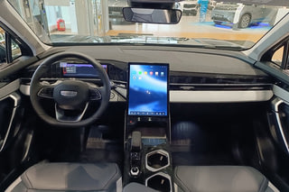 Фото GEELY Atlas Люкс
