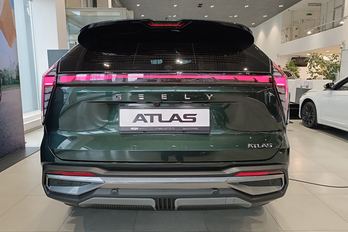 Фото GEELY Atlas II Люкс Зеленый металлик II 2026, №3