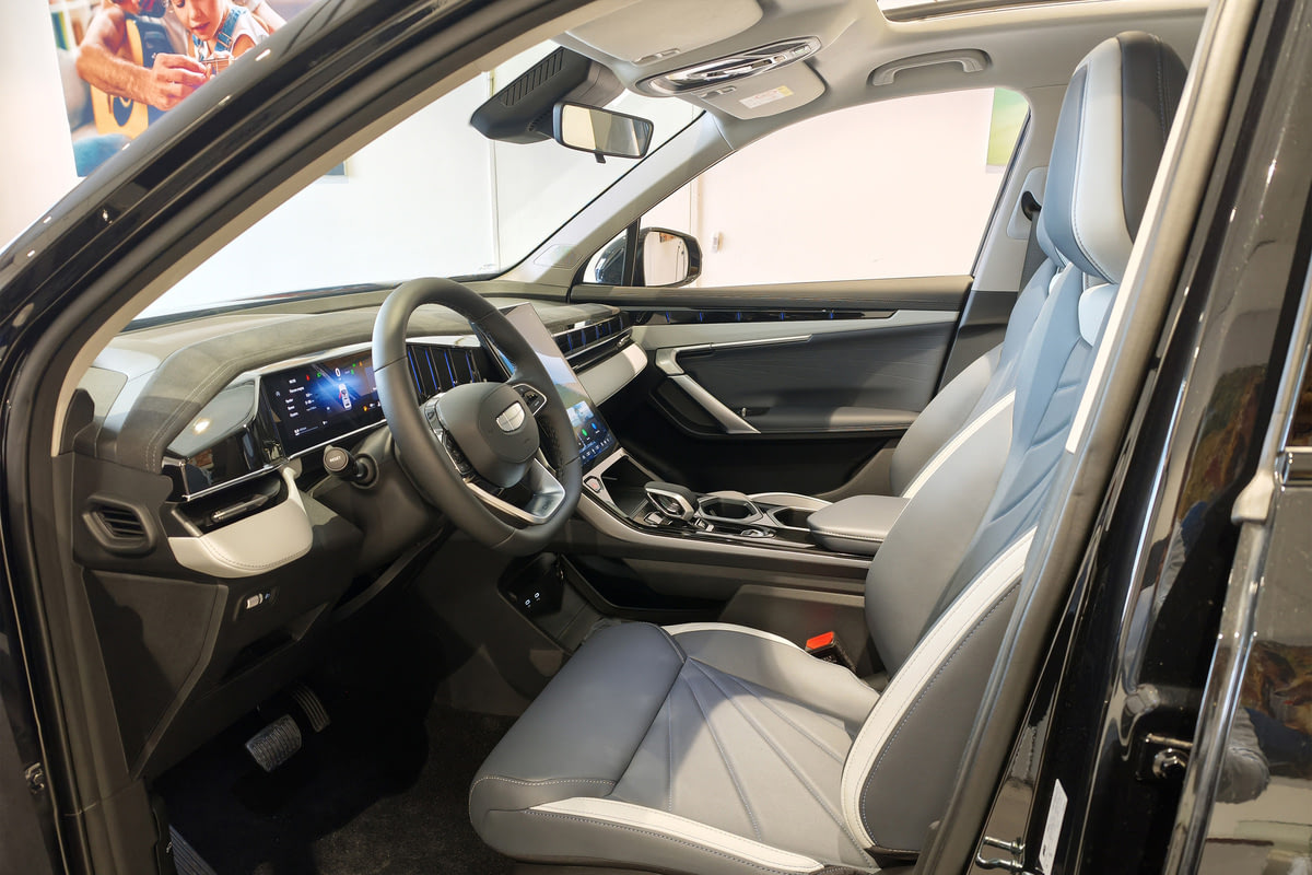 Фото GEELY Atlas II Люкс Черный металлик II 2026, №6