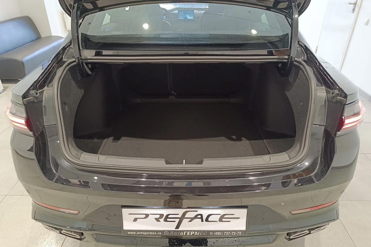 Фото GEELY Preface I Флагман Черный металлик I 2025, №9