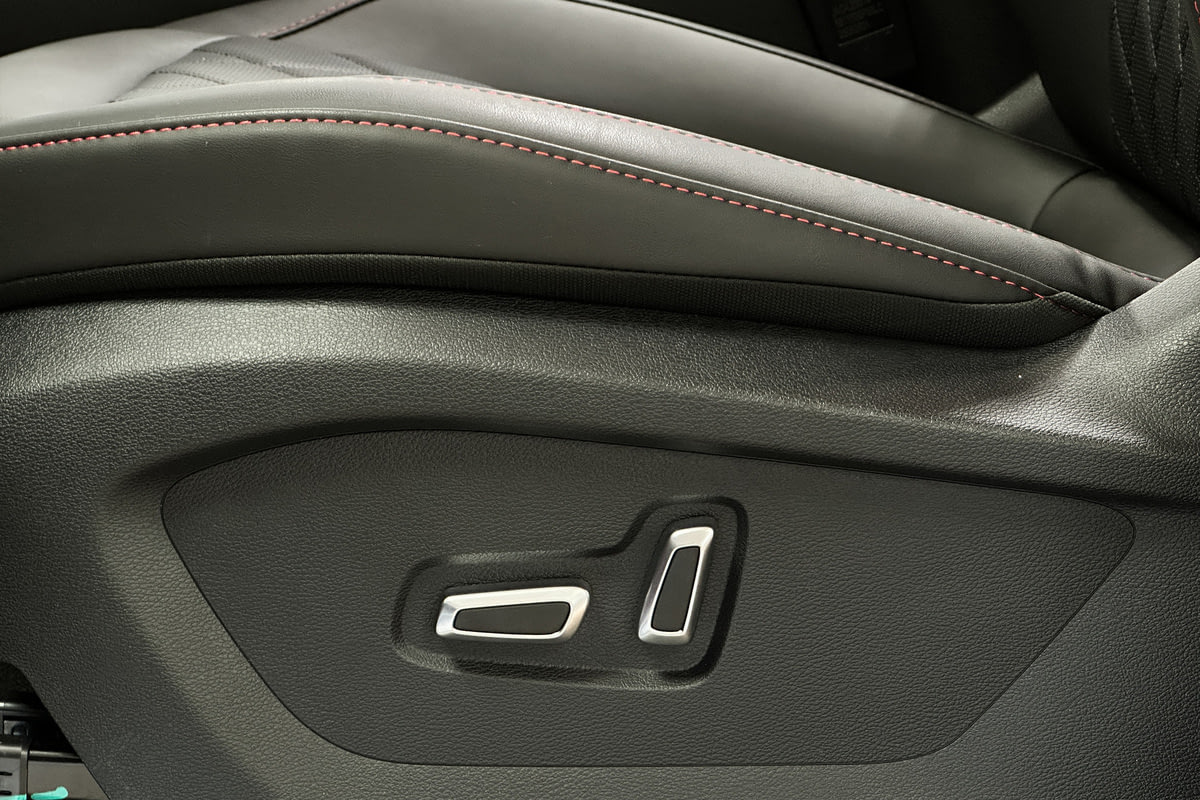 Фото JAC T9 I Эксплор 2.0TGDI Красный металлик I 2026, №12