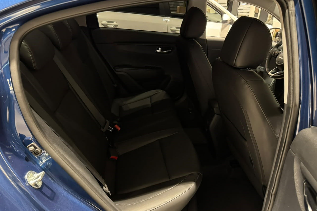 Фото Kia Rio (Solaris KRS) I Премиум (Premium) Синий металлик I 2025, №8