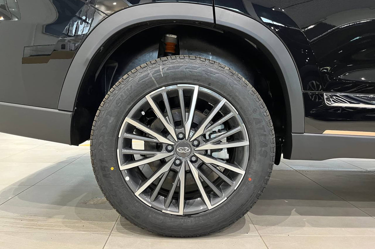 Фото XCITE X-Cross 8 I Рестайлинг Techno 4WD Глубокий черный I РЕСТАЙЛИНГ 2025, №7