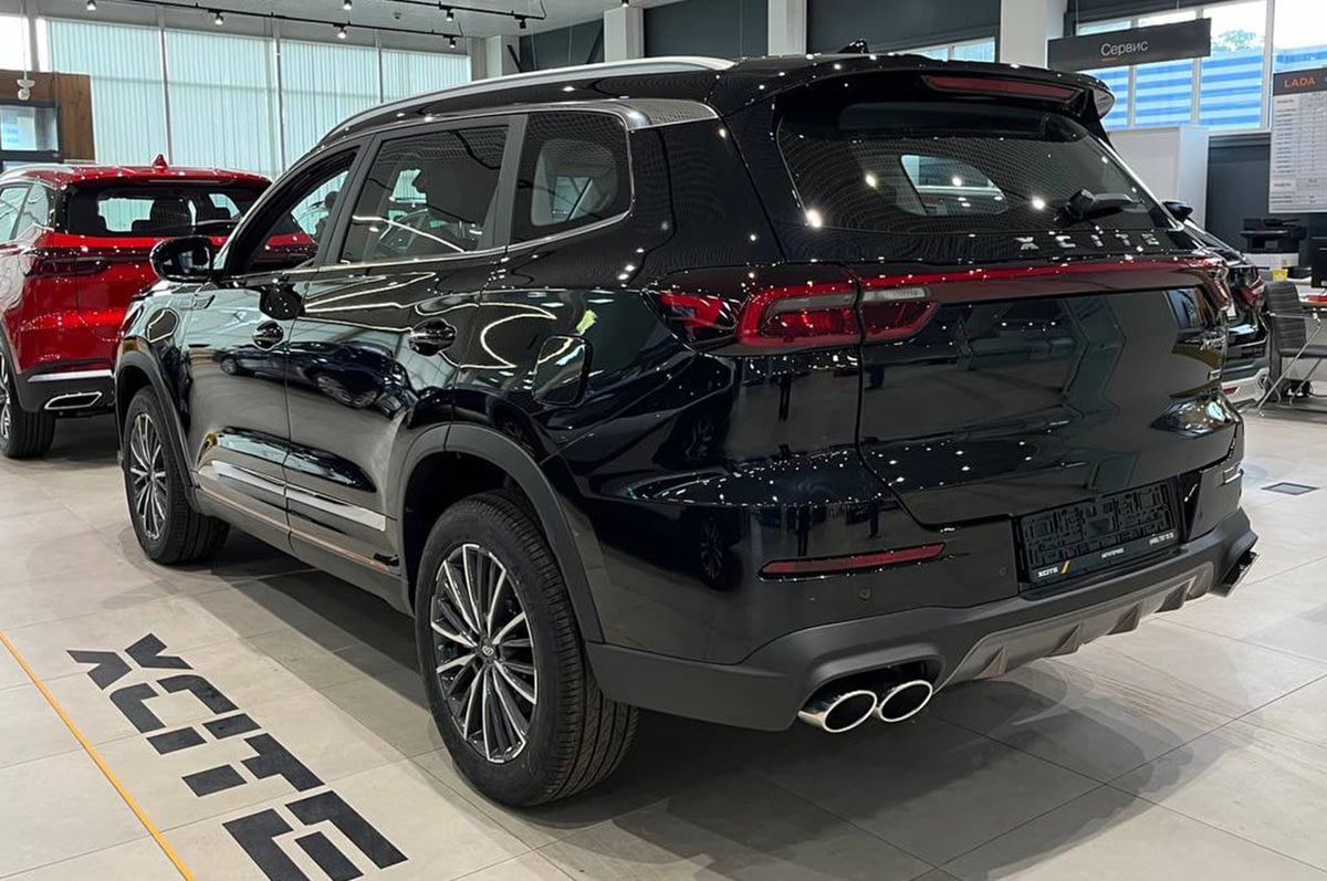 Фото XCITE X-Cross 8 I Рестайлинг Techno 4WD Глубокий черный I РЕСТАЙЛИНГ 2025, №5
