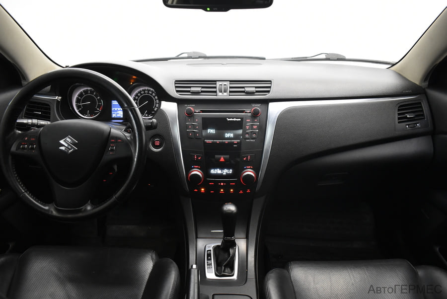 Фото SUZUKI Kizashi I с пробегом | №5