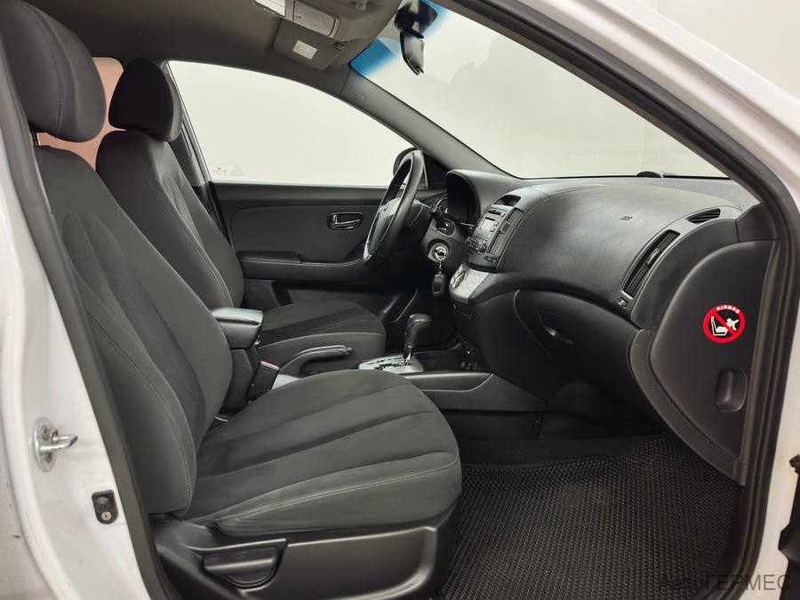 Фото HYUNDAI Elantra IV (HD) с пробегом | №9