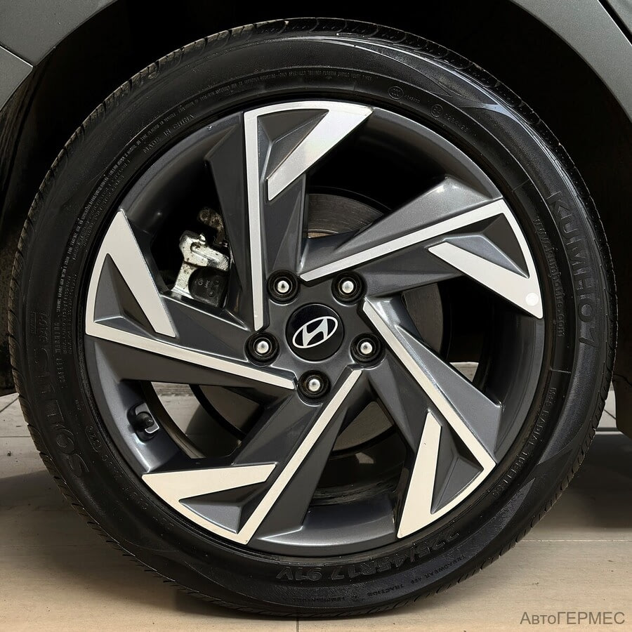 Фото HYUNDAI Elantra VII (CN7) рестйлинг с пробегом | №17