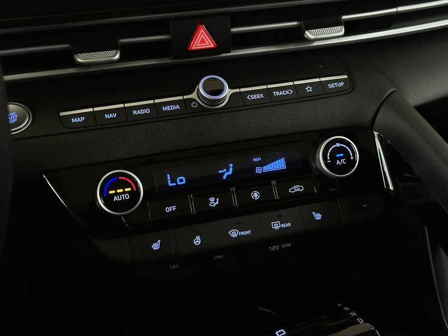 Фото HYUNDAI Elantra VII (CN7) рестйлинг с пробегом | №8