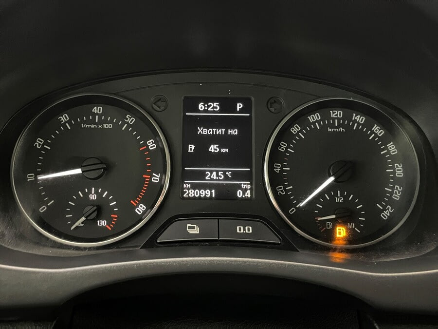 Фото SKODA Fabia II Рестайлинг с пробегом | №6