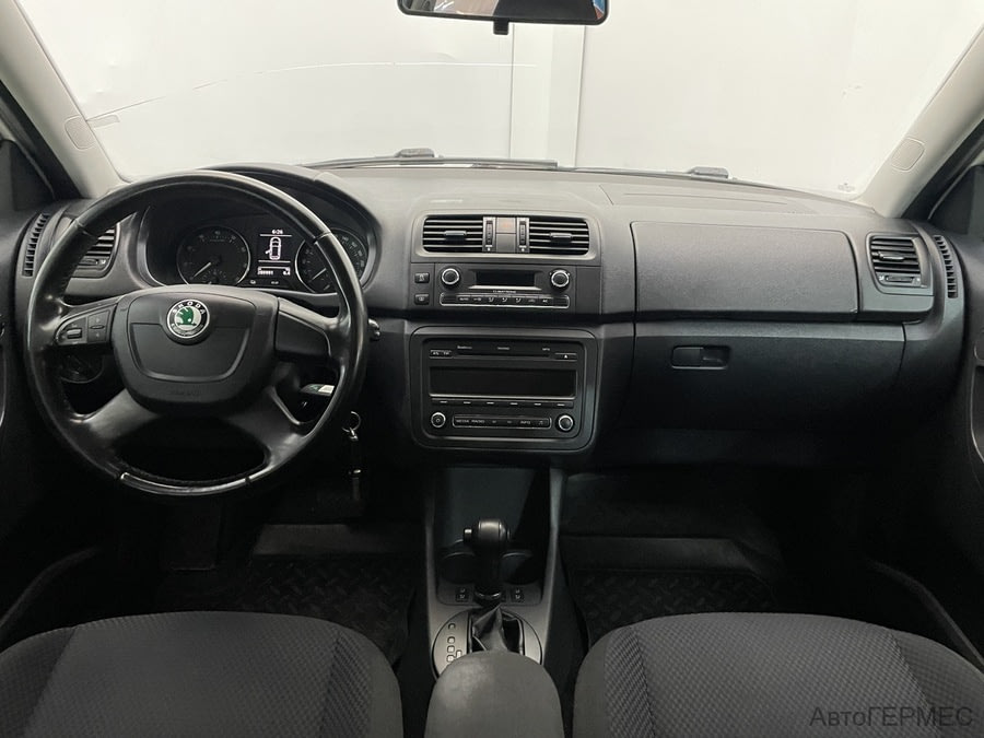 Фото SKODA Fabia II Рестайлинг с пробегом | №5