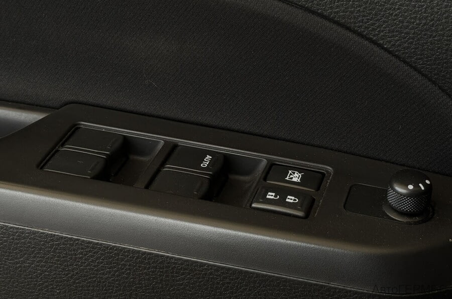 Фото SUZUKI Swift IV Рестайлинг с пробегом | №9