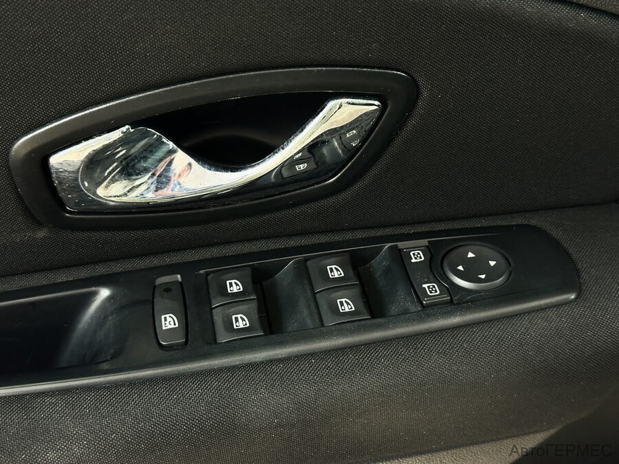 Фото RENAULT Fluence I с пробегом | №8