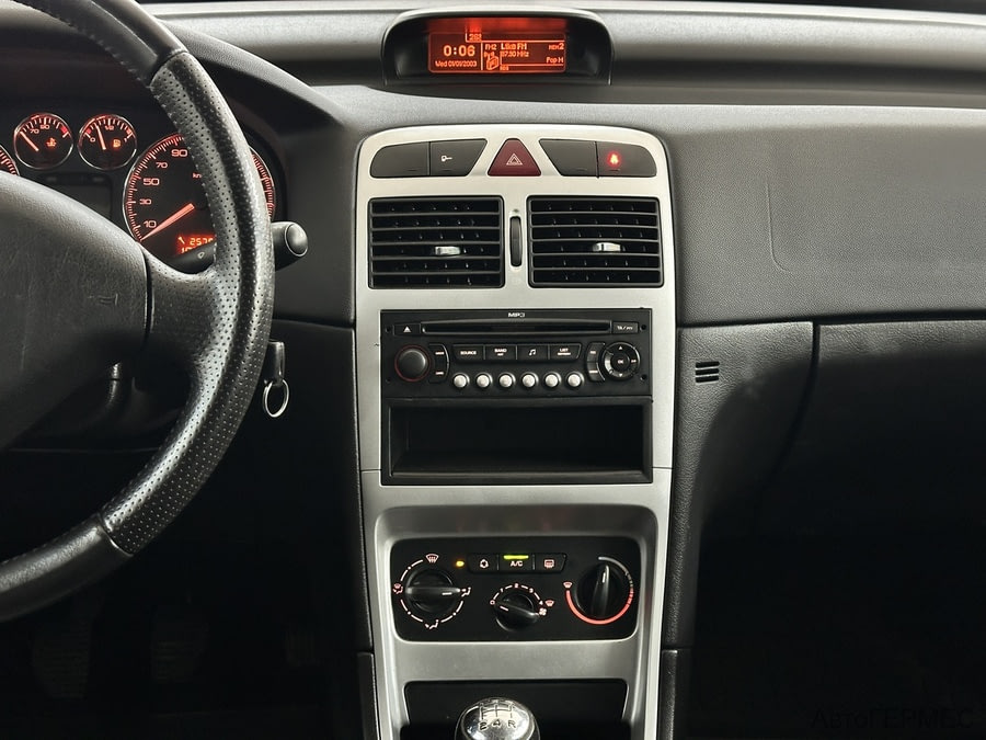 Фото PEUGEOT 307 I Рестайлинг с пробегом | №7