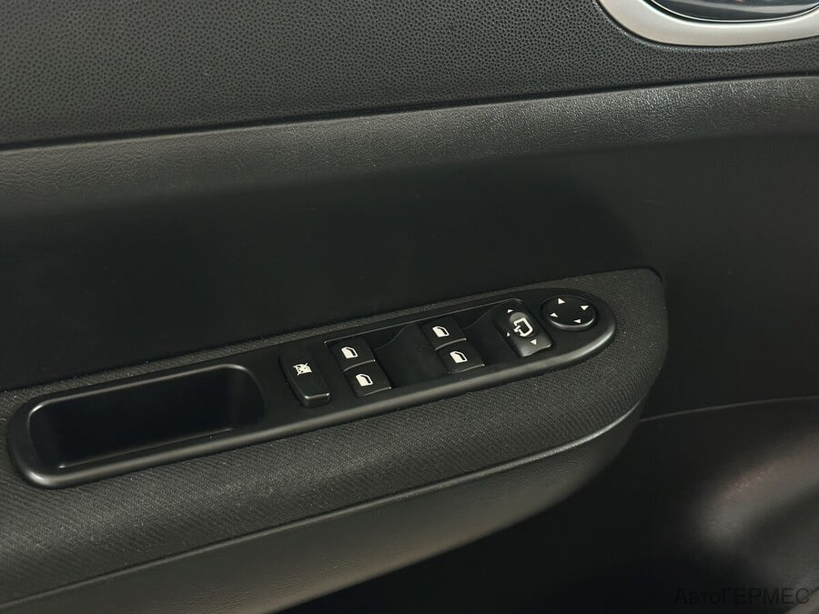 Фото PEUGEOT 307 I Рестайлинг с пробегом | №8