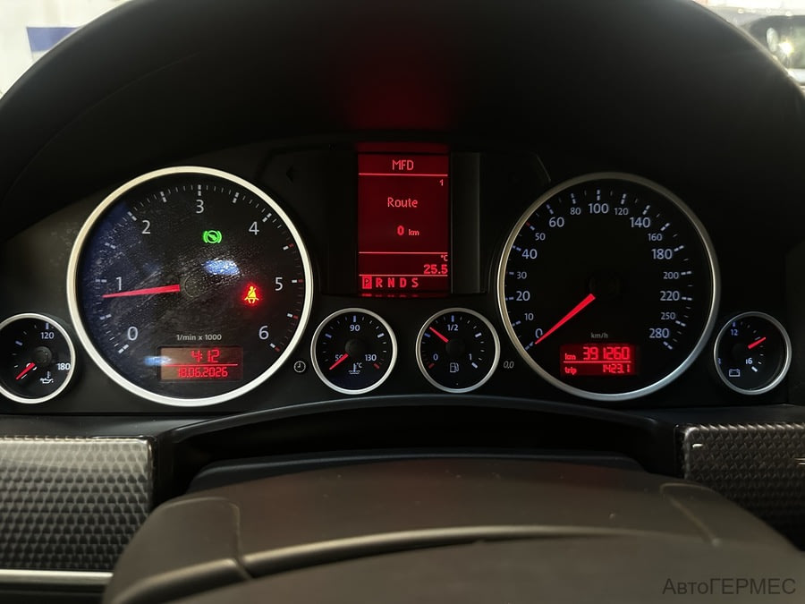 Фото Volkswagen Touareg I Рестайлинг с пробегом | №6