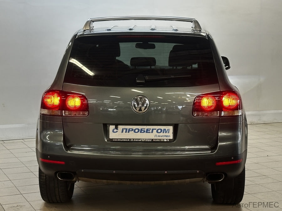Фото Volkswagen Touareg I Рестайлинг с пробегом | №3