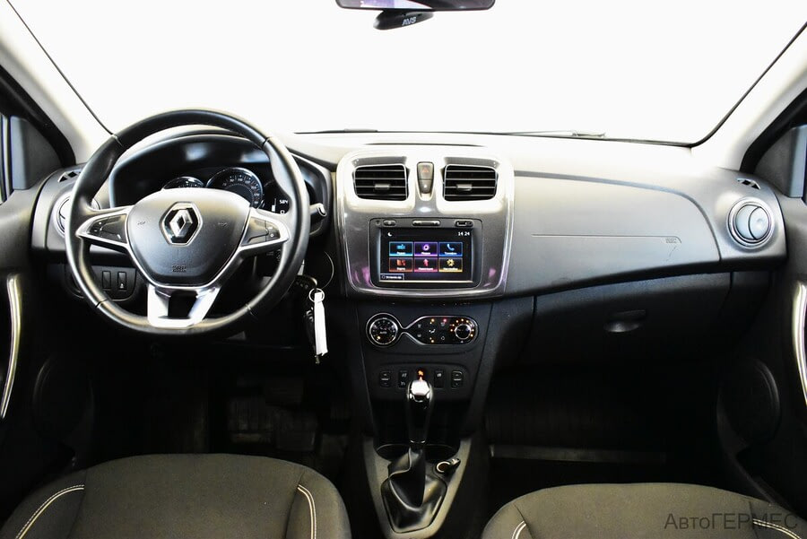 Фото RENAULT Logan II Рестайлинг с пробегом | №5
