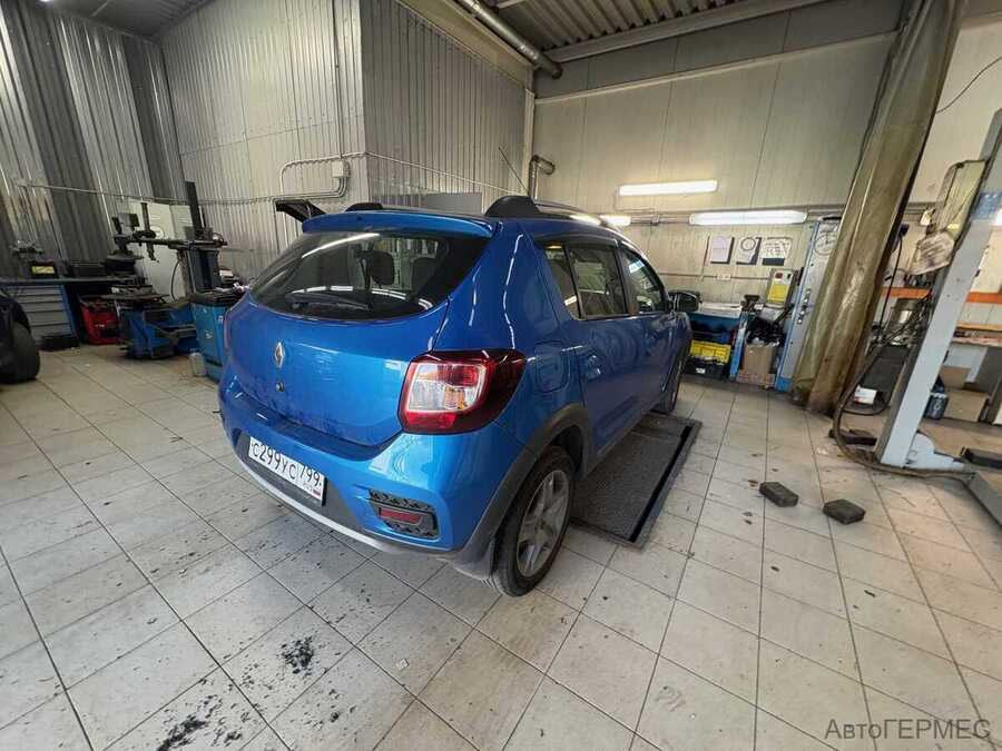 Фото RENAULT Sandero II Рестайлинг с пробегом | №17