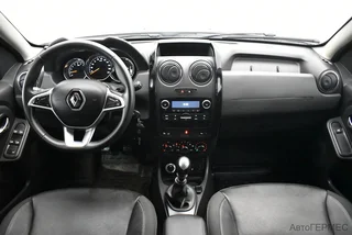 Фото RENAULT Duster I Рестайлинг с пробегом
