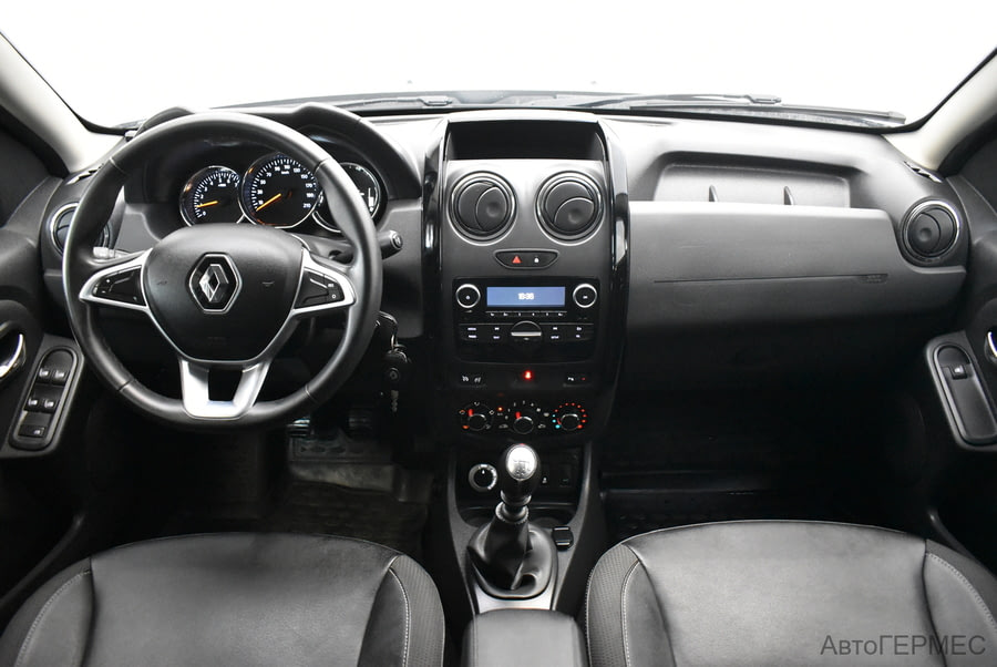 Фото RENAULT Duster I Рестайлинг с пробегом | №5