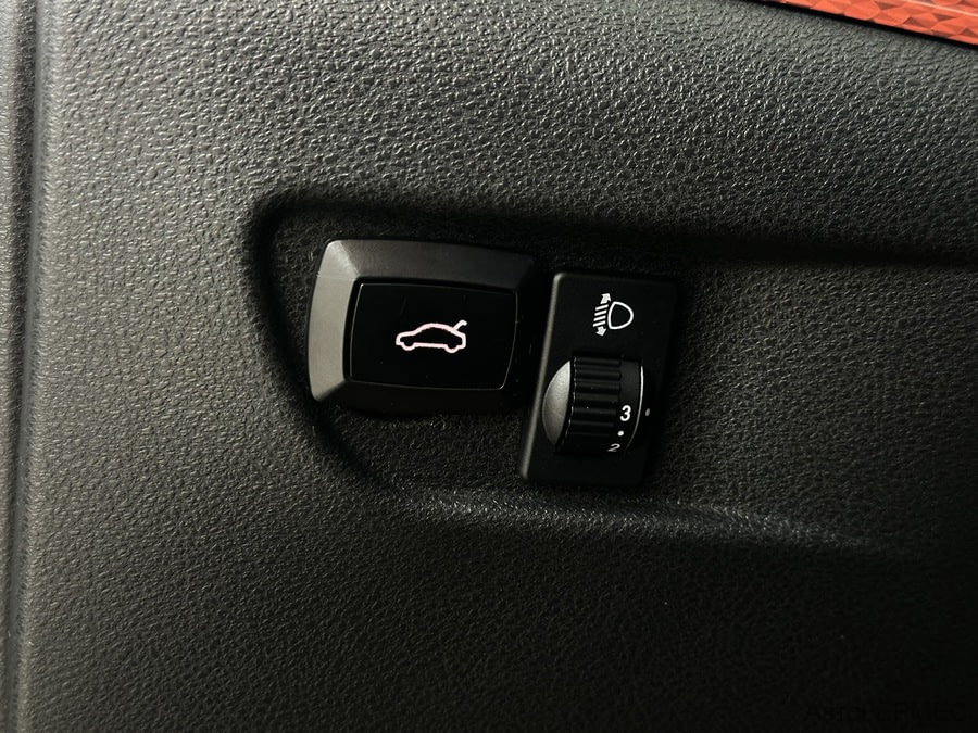 Фото LADA VESTA SW CROSS I Vesta SW Cross с пробегом | №11