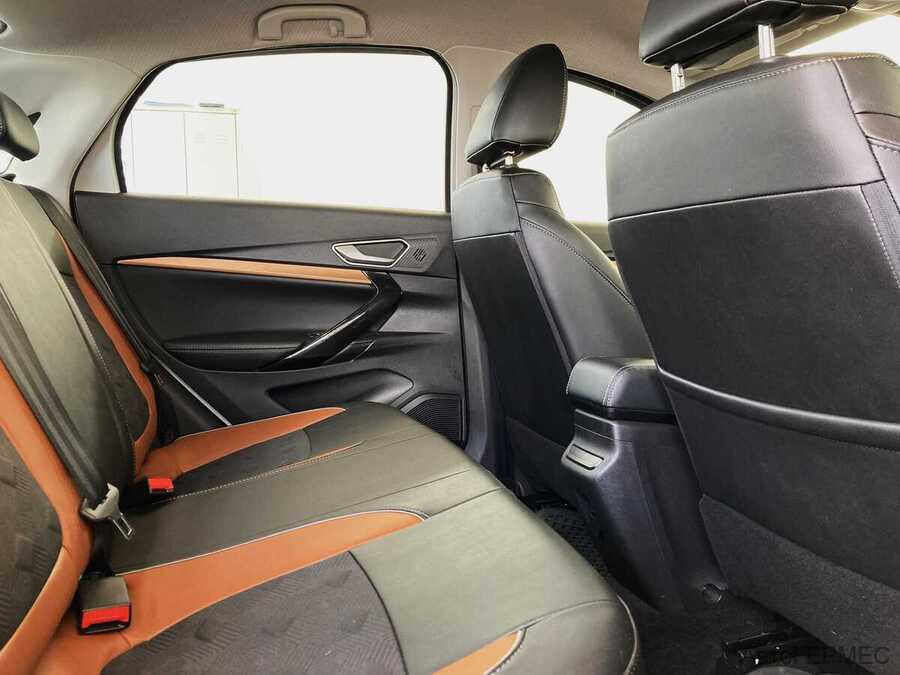 Фото LADA VESTA CROSS I Рестайлинг с пробегом | №12