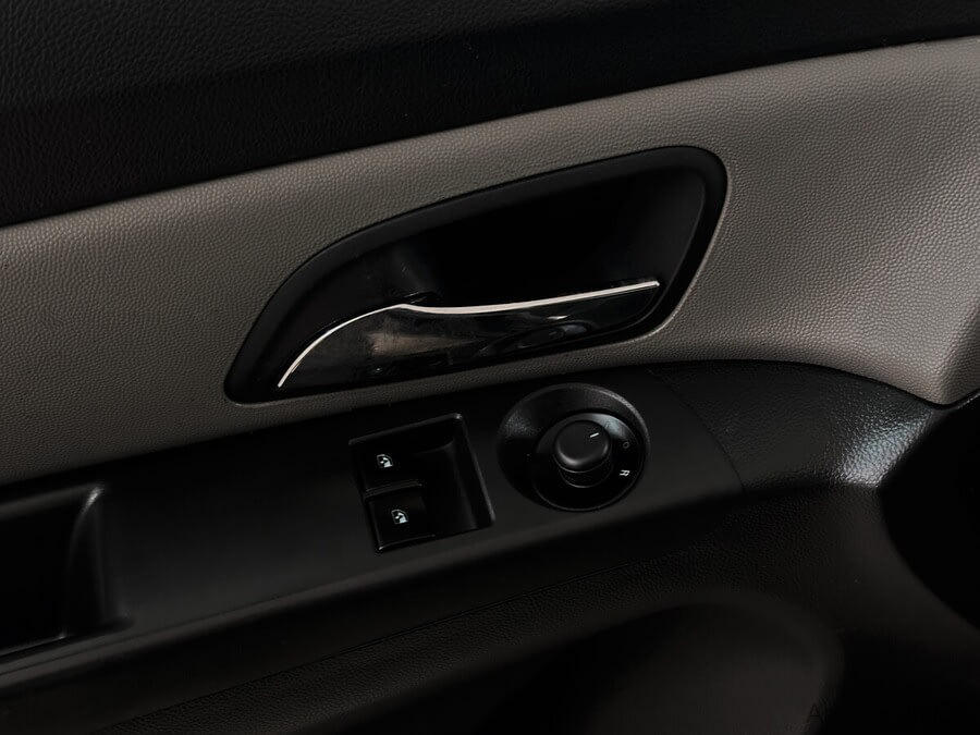 Фото Chevrolet Cruze I Рестайлинг с пробегом | №8