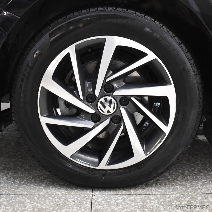 Фото Volkswagen Jetta VI Рестайлинг с пробегом | №17