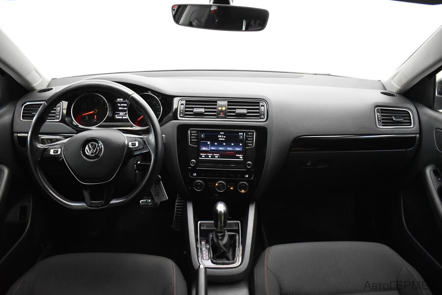 Фото Volkswagen Jetta VI Рестайлинг с пробегом | №5