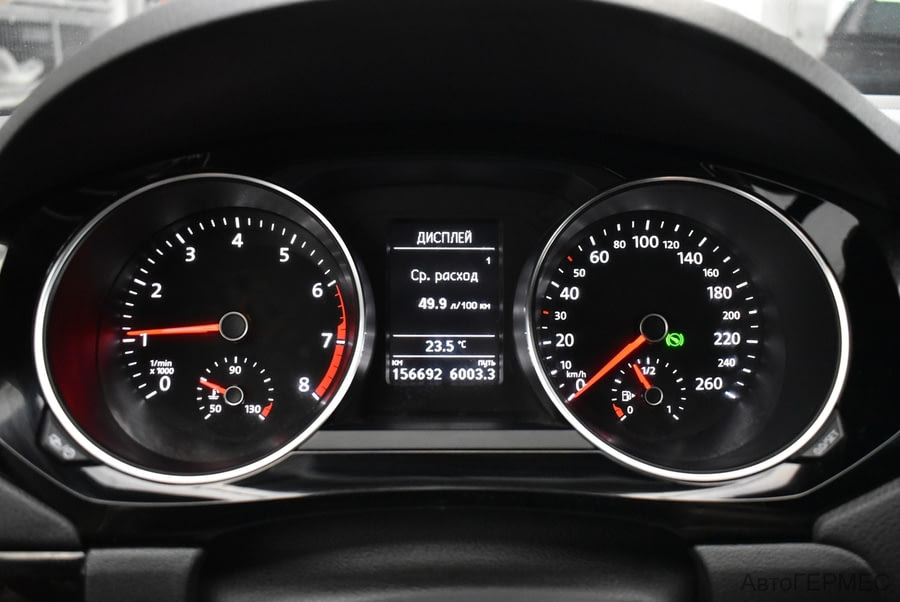 Фото Volkswagen Jetta VI Рестайлинг с пробегом | №6