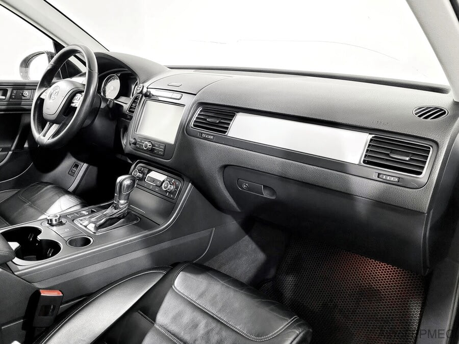 Фото Volkswagen Touareg II с пробегом | №11