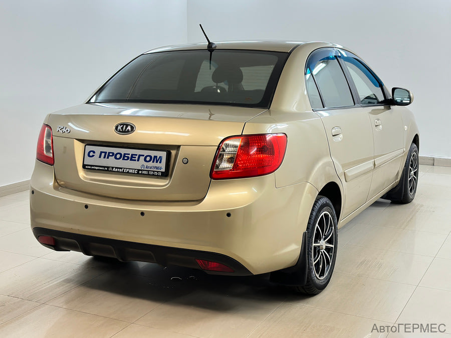 Фото Kia Rio II Рестайлинг с пробегом | №4 Фото Kia Rio II Рестайлинг с пробегом | №4