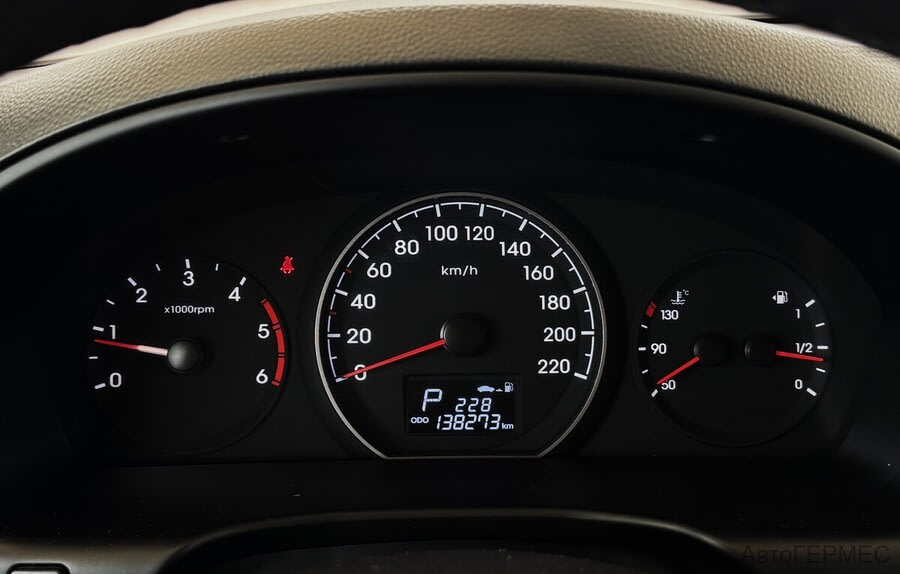 Фото HYUNDAI H-1 II Рестайлинг 2 с пробегом | №6