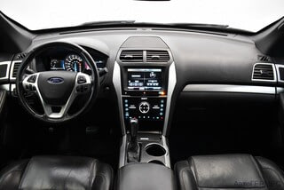 Фото Ford Explorer V с пробегом