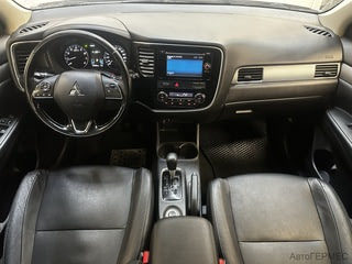 Фото MITSUBISHI Outlander III Рестайлинг с пробегом