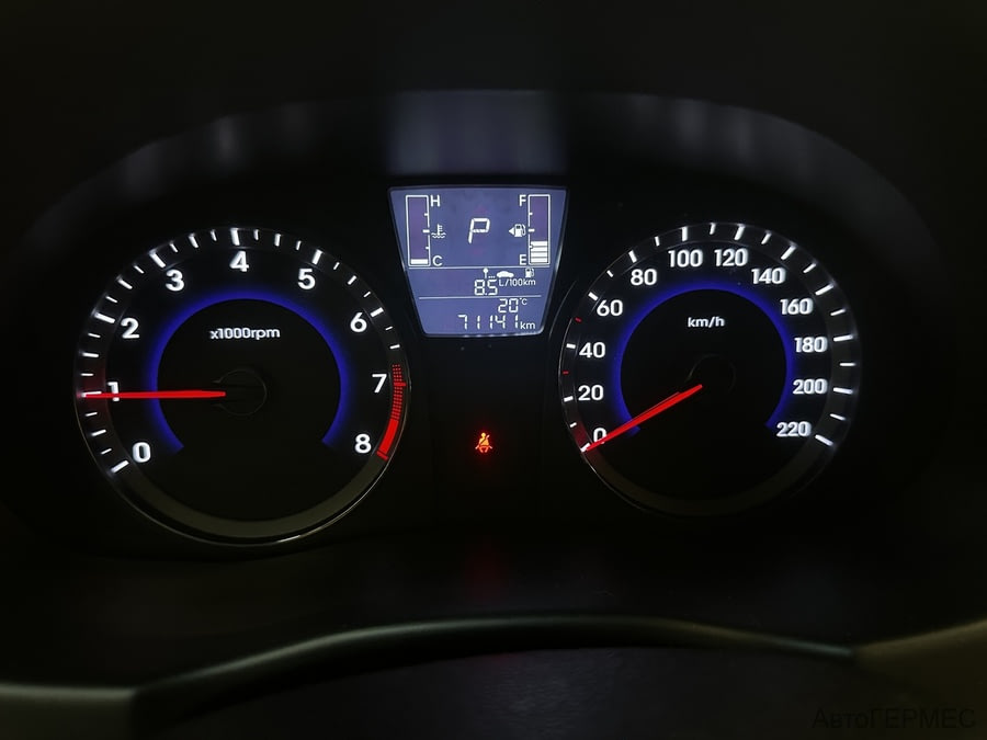 Фото HYUNDAI Solaris I Рестайлинг с пробегом | №6