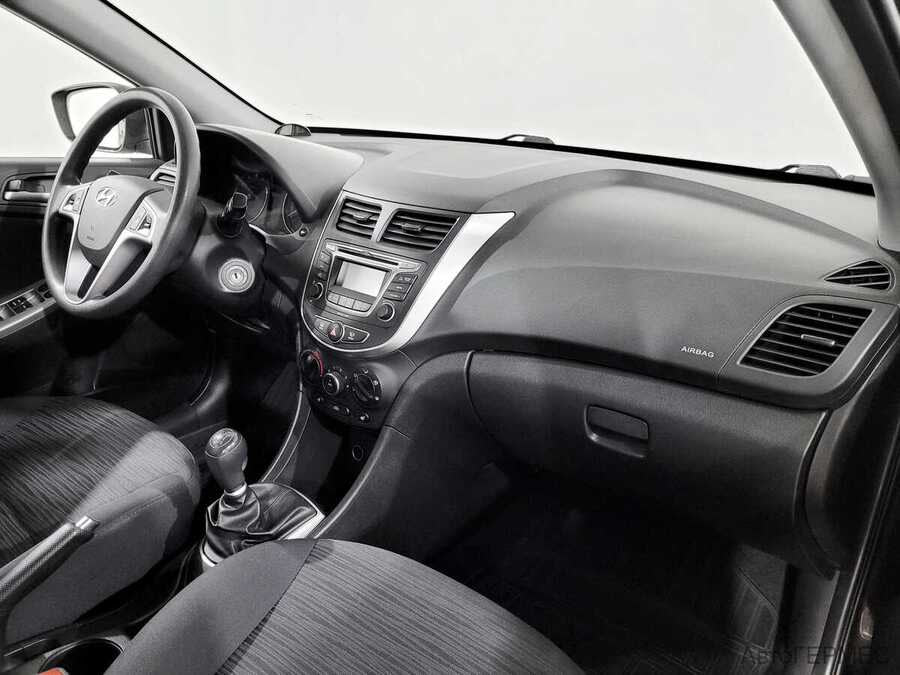 Фото HYUNDAI Solaris I Рестайлинг с пробегом | №11
