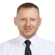 Абдулин Дамир, Продавец-консультант