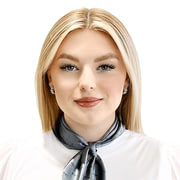 Буткова Виктория, Продавец-консультант