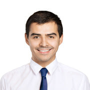 Дмитриевский Иван, Продавец-консультант