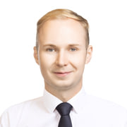 Голышев Денис, Продавец-консультант