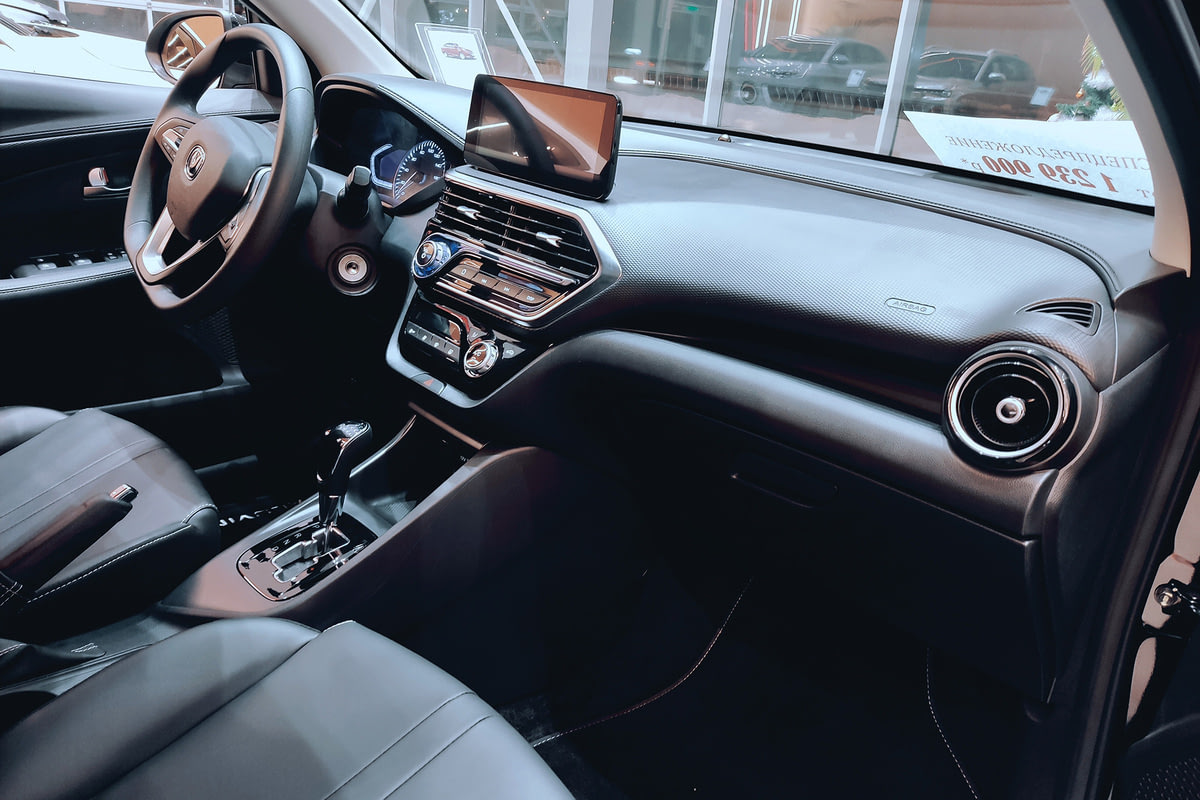 Фото CHANGAN Alsvin V7 I DLX Глубокий черный I 2024, №8