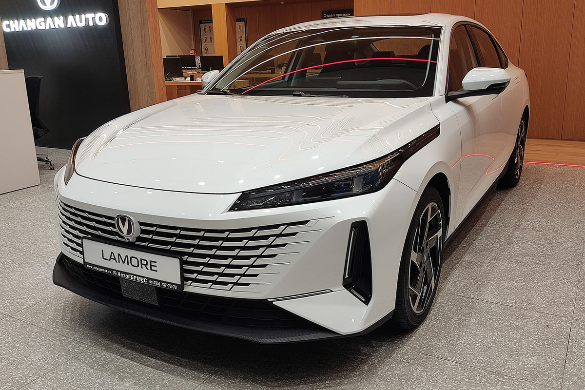 Фото CHANGAN Lamore I Tech Звездный белый I 2024, №1