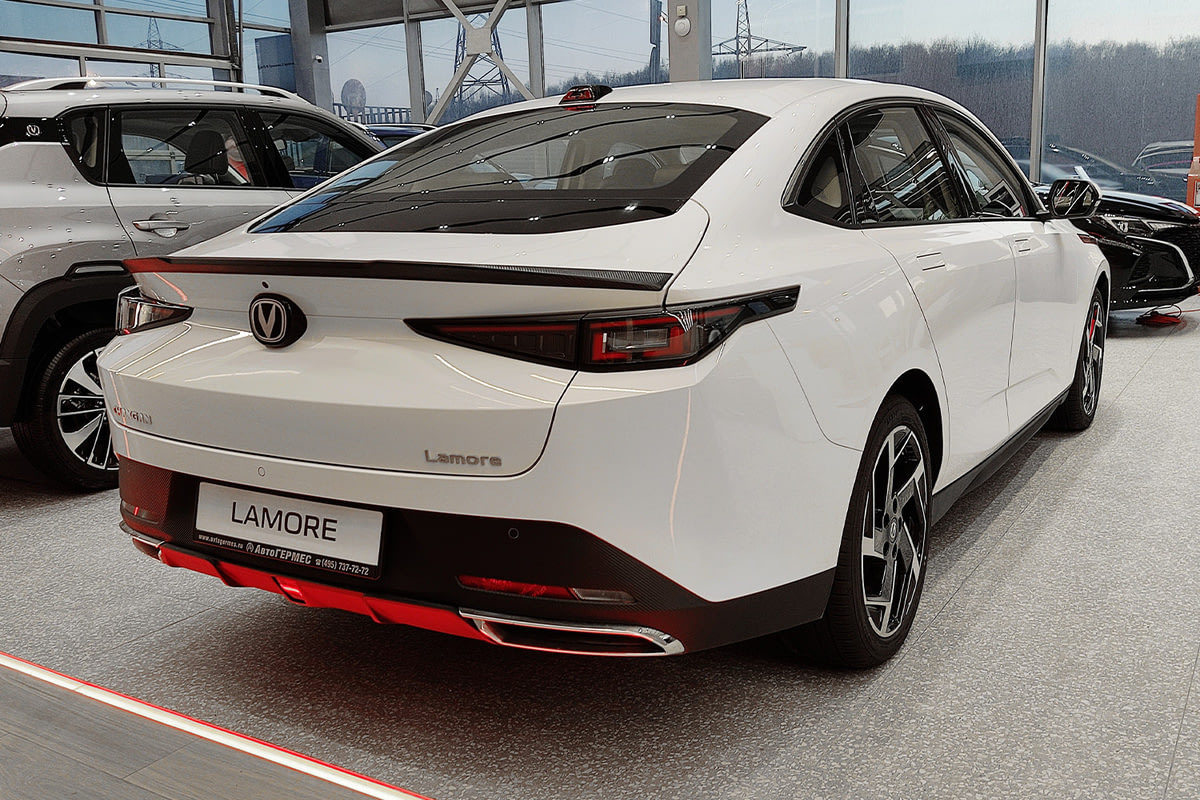 Фото CHANGAN Lamore I Tech Звездный белый I 2024, №2
