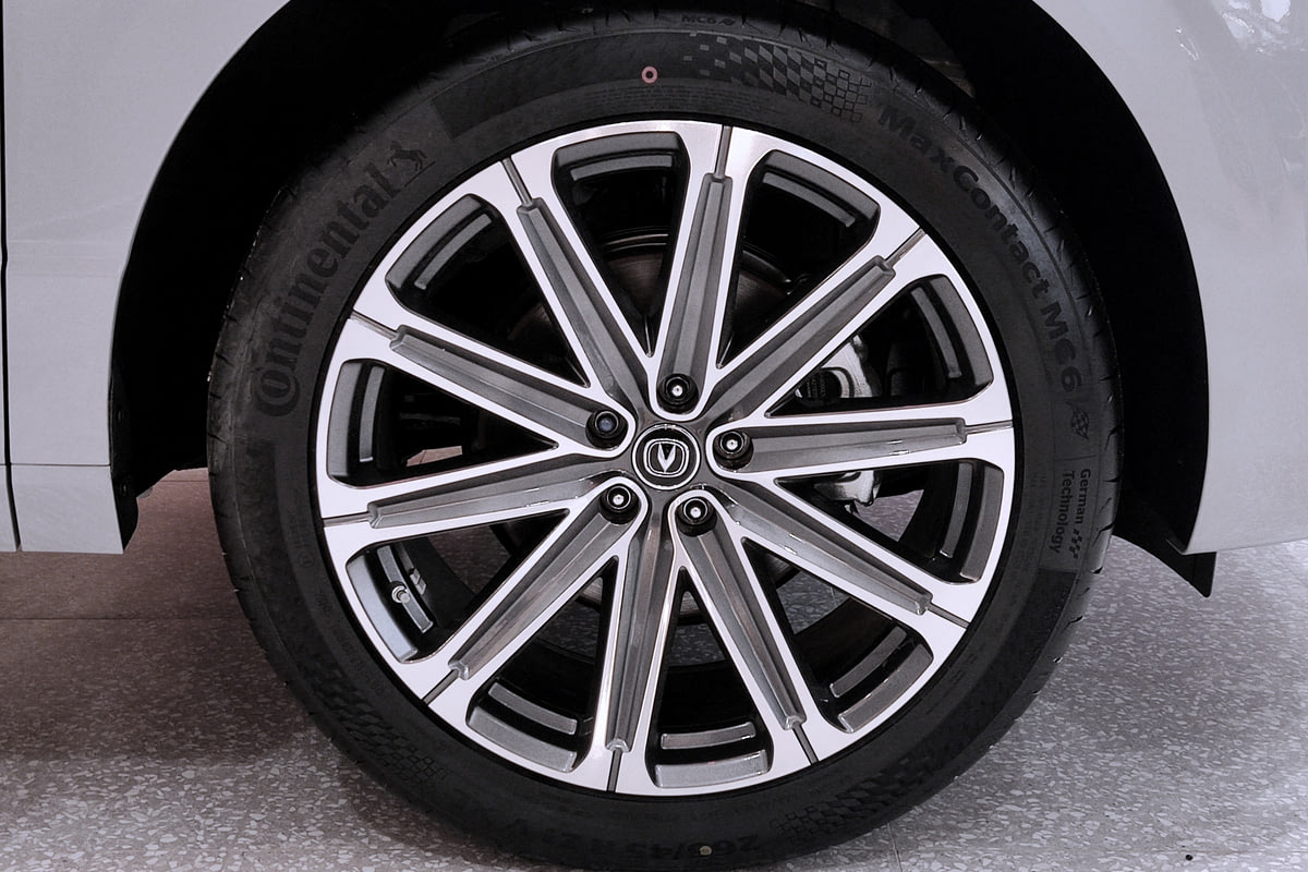 Фото CHANGAN UNI-K I Tech Атомный серый I 2024, №4