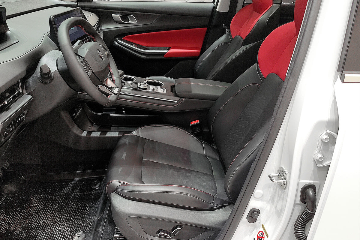 Фото CHANGAN UNI-S I Tech Перламутровый белый I 2025, №6