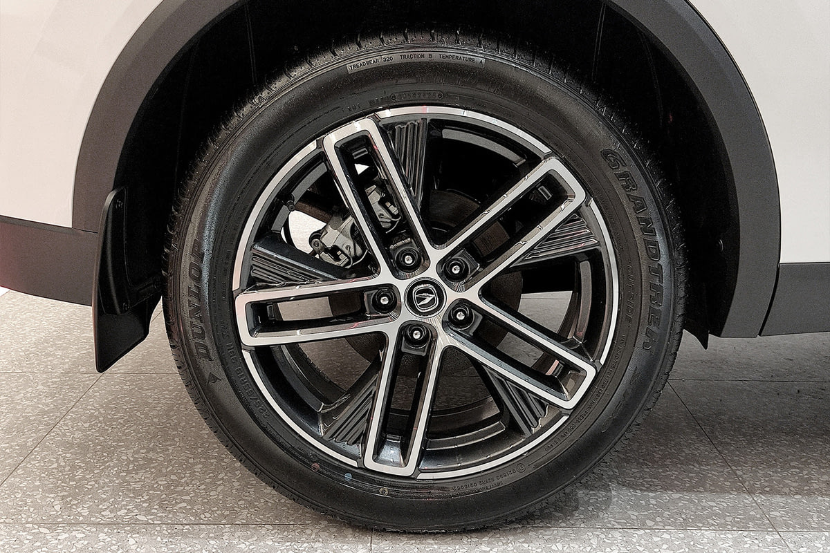 Фото CHANGAN UNI-S I Tech Перламутровый белый I 2025, №4